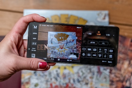 Die Kamera-App ist die gleiche wie im Flagship und bietet zahlreiche Einstellungsmöglichkeiten beim Fotografieren.