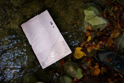 The tablet remains waterproof even in a stream.