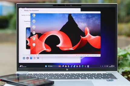 Wenn nur ein Monitor zur Verfügung steht, ergibt der mobile Desktop Sinn. Maus und Tastatur lassen sich Bluetooth mit dem Smartphone koppeln.