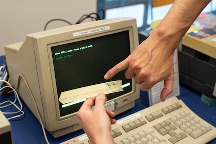 Once the strip is read, the information appears on the screen.