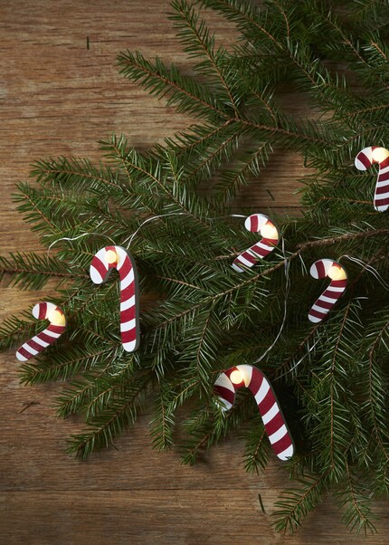 This garland is Christmas eye candy . 