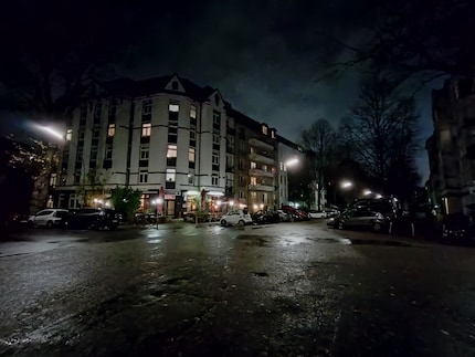 Night mode in action with the ultra-wide-angle camera.