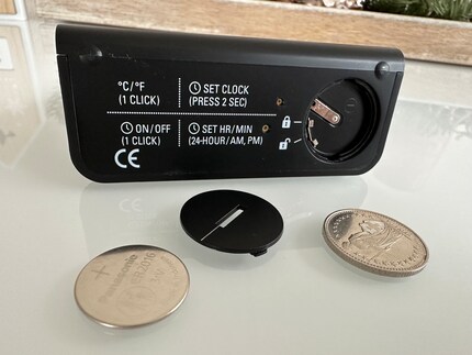 I use a coin to open the battery compartment – something I rarely have to do. Selina lasts a good year with a CR2032.