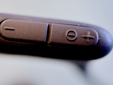 The power button is a bit small, even in this close-up. But I’ve since learned to operate it even with cold hands.