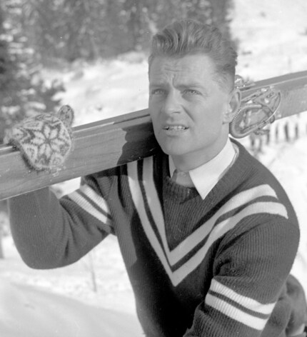 Arnfinn Bergmann gewann bei den Olympischen Winterspielen 1952 am Holmenkollbakken mit Sprüngen über 67,5 und 68 Meter die Goldmedaille.