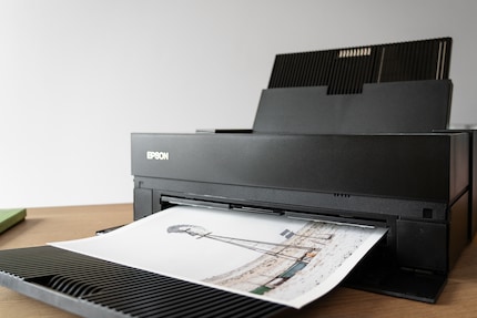 Wenn nach und nach ein Bild aus dem Drucker kommt, ist die Freude gross.
