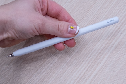 Drawing with the M-Pencil 3 feels great thanks to the rubberised tip. And it recognises over 10,000 pressure levels.