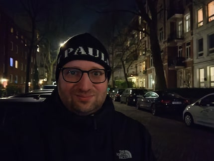 Even the night mode can’t save selfies from losing their detail.