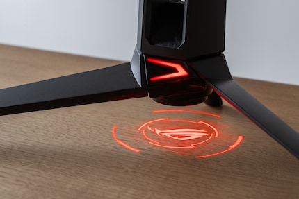 ROG logo here, ROG logo there. It’s all too much for me, and I deactivate the effects.