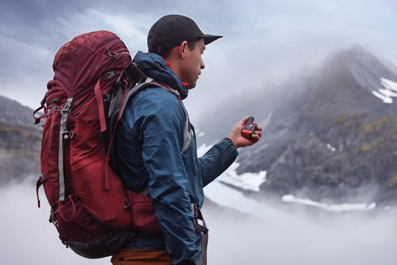 If it starts to get foggy, the GPS device helps with orientation and, in the worst case, with the emergency signal.