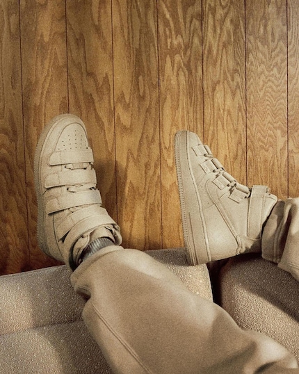 Her Air Force 1 in «mushroom».