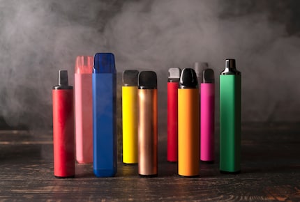 Einweg-Vapes: Bunt wie Smarties … und viel schädlicher.