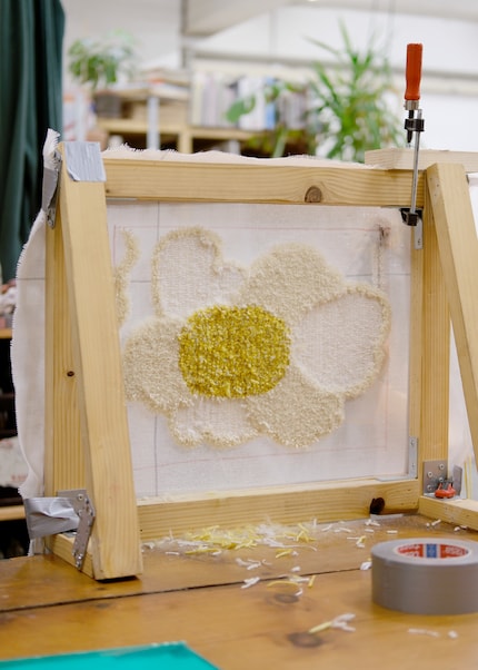 Die Art der Tufting-Pistole entscheidet darüber, wie flach oder hoch der Teppich wird.