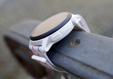 The watch is operated using the rotating crown and the knob.