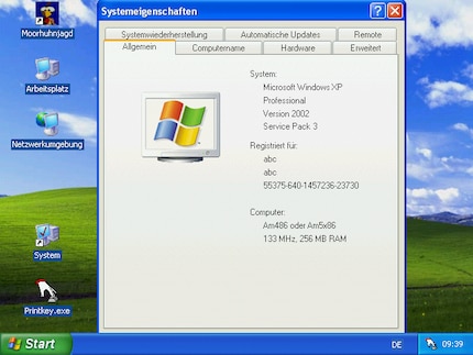 Screenshot vom 4. Mai von Windows XP auf einem System mit 486er Prozessor– sogar mit dem damals populären Spiel «Moorhuhnjagd».