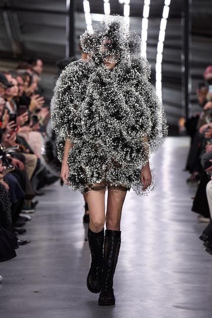 So kann es aussehen, wenn High Fashion und Funktionsmode aufeinander treffen.
