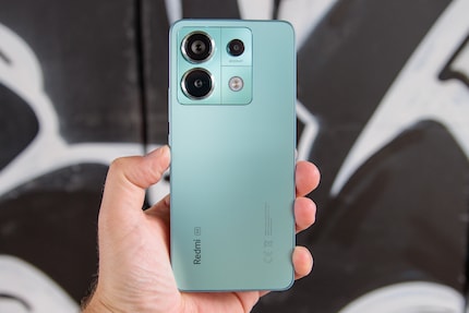 Xiaomi also offers the Redmi Note 13 Pro 5G in black and a light purple.