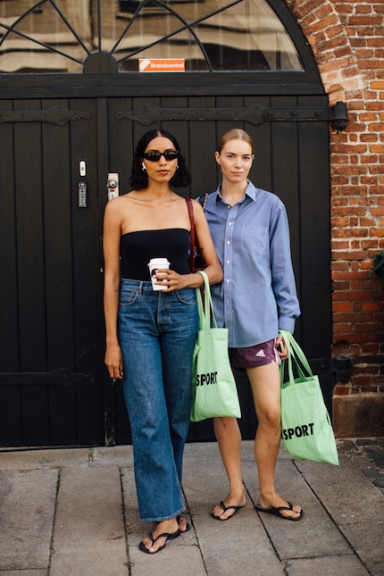 I doubt these two Fashion Week visitors are off to the pool.