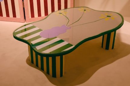 Coffee table with a bouquet of sunflowers, Ben Arpéa | Acrylic and sand on linen, wood, glass
