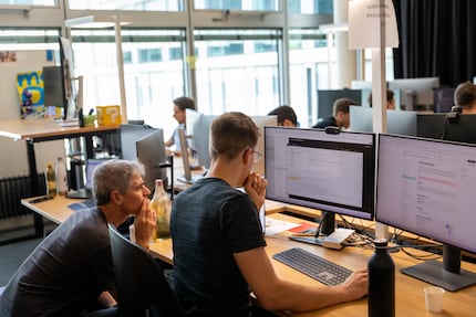Coding und Diskussionen – zwei wichtige Betätigungsfelder beim «Hackfest».