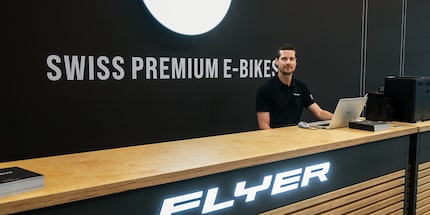 Head of Marketing Marco Alessandri am Stand von Flyer auf der diesjährigen Eurobike in Frankfurt.