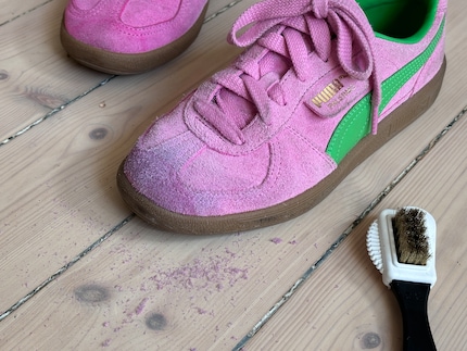Unfortunately, the suede cleaning brush proved not to be the best advice.