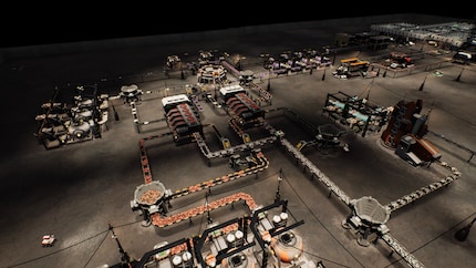 Das Resultat langer Tüftelei: Zwei Multi-Regolith-Raffinerien und ihre Schmelzöfen.
