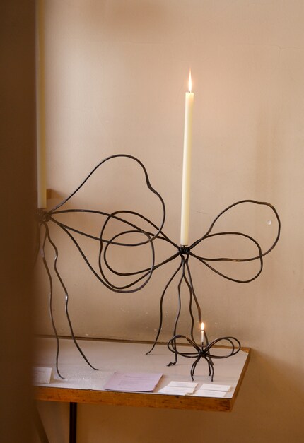 Knotted bows can look both delicate and robust.