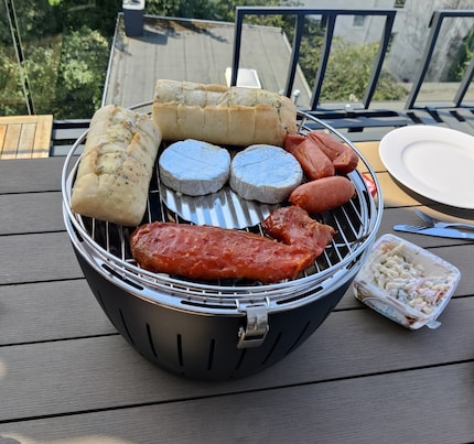 Loading up the grill.