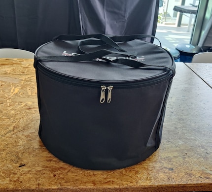 The Lotusgrill comes with a bag so it can be carried around.
