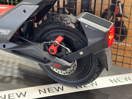 Beide Achsen des neuen Segway sind gefedert.