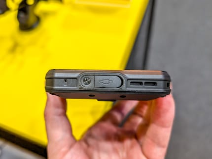 Gut abgesicherter USB-C-Anschluss.
