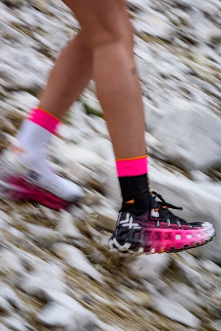 Made for fast downhill trails: the shoe should offer stability and cushioning.