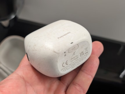 The power button at the bottom of the device doesn’t make sense.