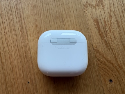 Fürs Pairing reicht es, das Case zu öffnen – einen Pairing-Button gibts nicht mehr.