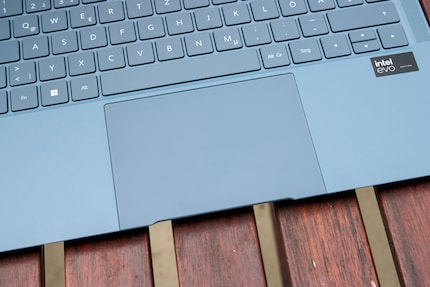 Die Gestensteuerung des Touchpads erleichtert die Bedienung des MateBooks