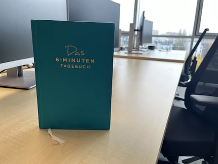 Auch von außen macht das Buch etwas her: Das Tagebuch ist in verschiedenen Farben erhältlich.
