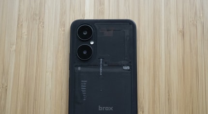 Die Rückseite des Brax3 ist transpartent.