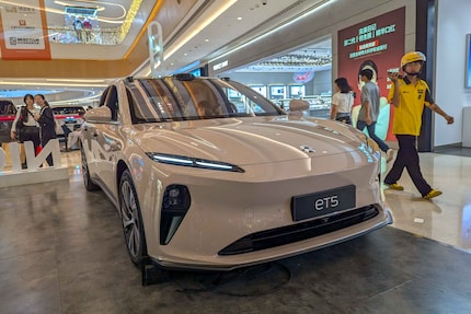 The Nio ET5 on display in a shopping centre