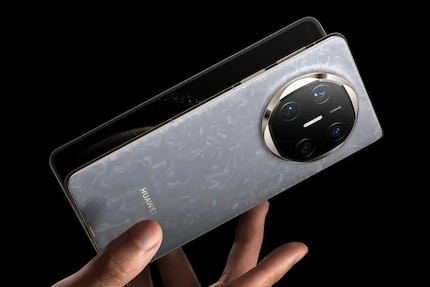 The Mate X6 is a very thin foldable smartphone.