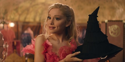 Womöglich lebe ich hinterm Mond. Aber für mich ist sie die eigentliche Entdeckung des Films: Ariana Grande.