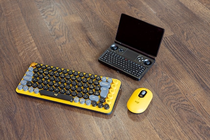 Normalerweise zocke ich mit dem GPD Win Mini 2024. Falls es mal anders kommt, sind externe Tastatur und Maus griffbereit.