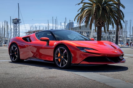 Um einen solchen Ferrari SF90 Stradale geht’s.