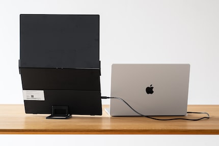This way I have to move the portable monitor back a bit.