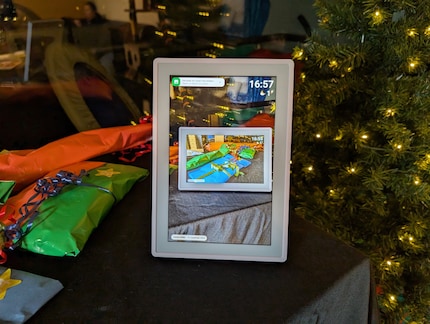 The frame can also be used in portrait format, the image is automatically rotated and adjusted.