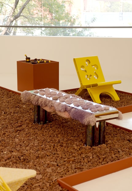 The bench embodies a vision of the future in which nature reclaims urban spaces. Cröm-d x Hall Haus.