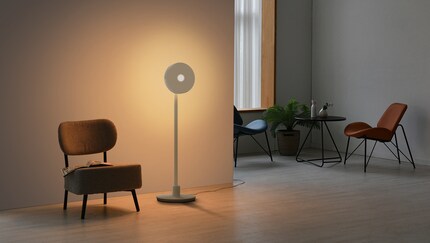 When the projector is not in use, it serves as an LED lamp.