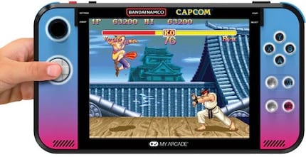 Die Gamestation Retro Go beinhaltet speziell Spiele von Bandai Namco und Capcom.