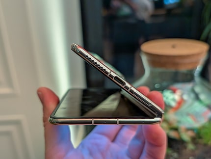 So dünn ist das Huawei Mate X6.