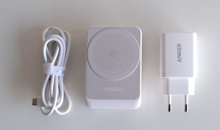 Everything you need is included: cable, charging station, mains plug.